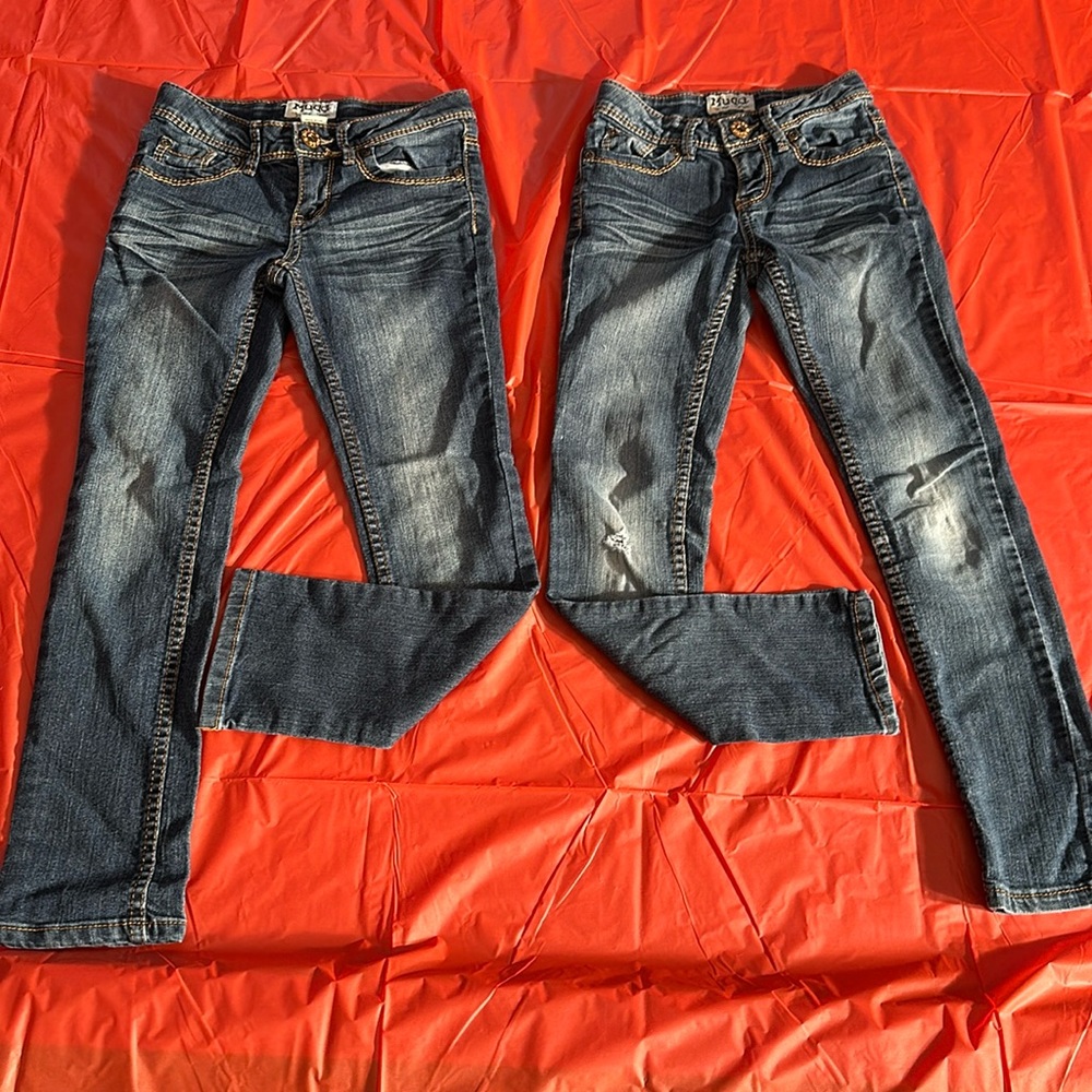 2 cute pairs of girls Mudd Jeans. Sizes 8